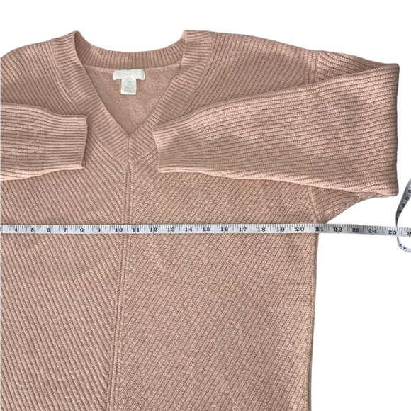 H&M Ribbed V-Neck Soft Sweater in Powder Pink Size Small Long Sleeve - Picture 3 of 8